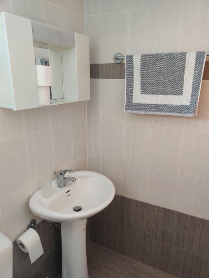 Livadia  Blue Sky Aparts מראה חיצוני תמונה
